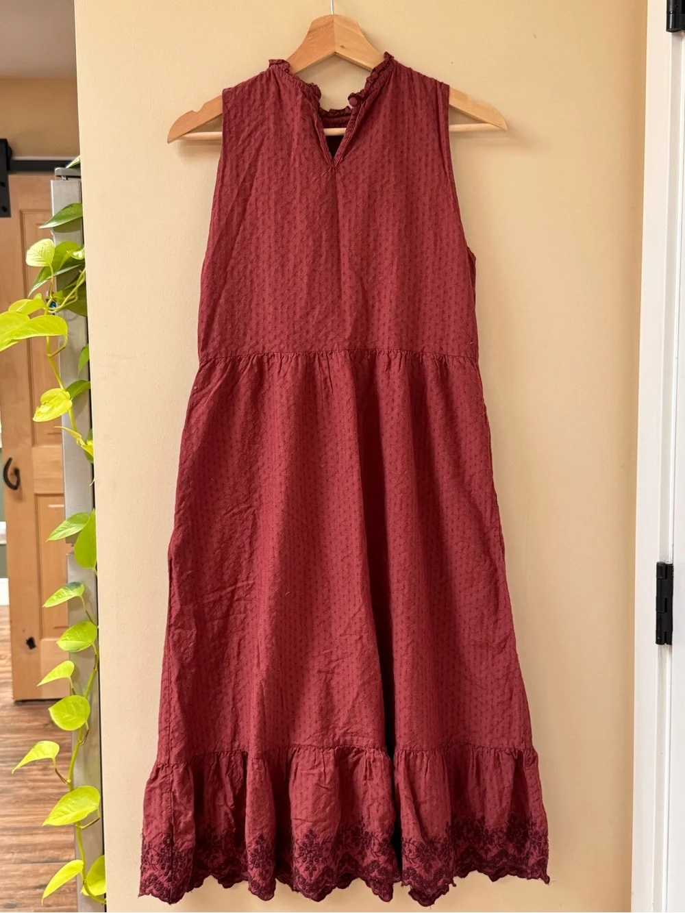 Abercrombie & Fitch Sleeveless Burgundy Maxi Dress with Ruffle Hem